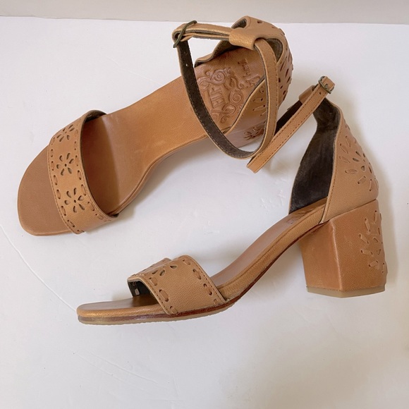 BALI ELF Beautiful Handmade Leather Ankle Strap Sandals 
Size 7.5 - Picture 9 of 16